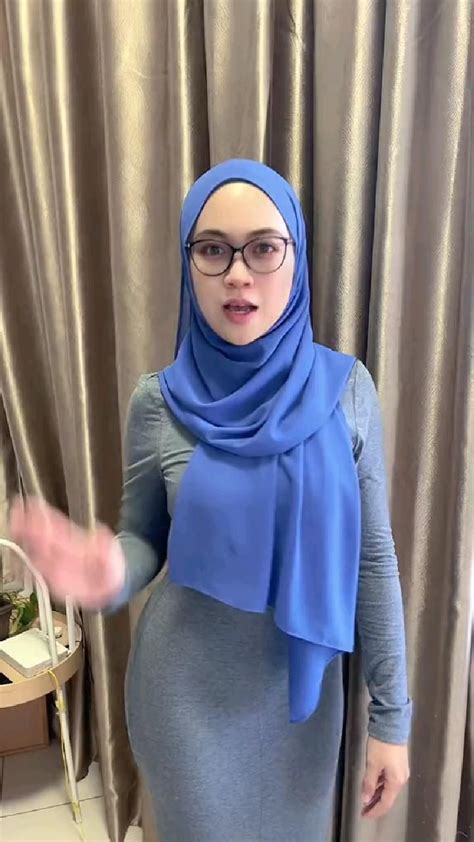 Jangan Di Kira Ria Ricis Lo Gaya Hijab Wanita Berlekuk Pakaian