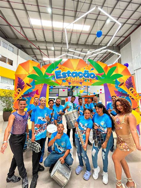 Goi S Escola De Samba Abre Programa O De Carnaval Em Shopping Da