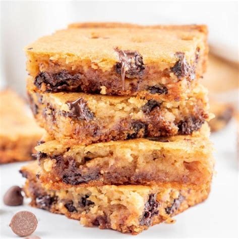 Vegan Salted Chocolate And Banana Bread Blondies Vegnews