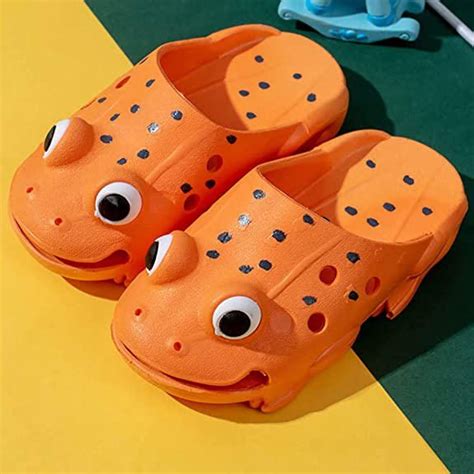 Frog Slippers – Wicked Gadgetry