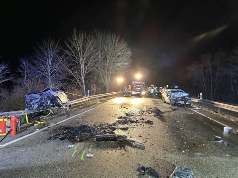 Horrorunfall auf der B16 bei Burgheim | 58-Jährige verbrennt in Auto ...