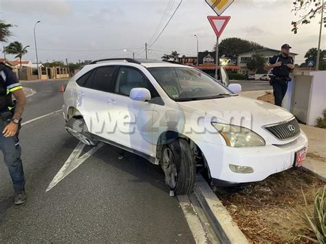 Polis A Detene Dama Chauffeur Burachi Cu A Pasa Stret Dor Di Rotonde Na