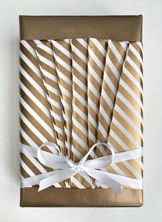 Fan Pleats With Two Contrasting Papers Gift Packaging Ideas Cute