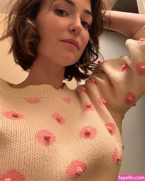 AT T Girl Milana Vayntrub Https Nude Leaked Photo 68 Fapello