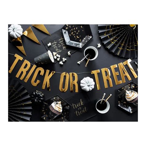 Talerzyki Papierowe Trick Or Treat Czarne Z Nietoperzami 20cm 6szt TPP20