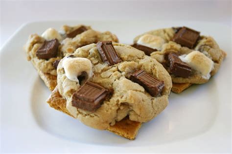 Bakergirl: Graham Cracker S'mores Cookies.