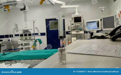 Clean Surgery Operating Room in New Hospital Stock Image - Image of ...