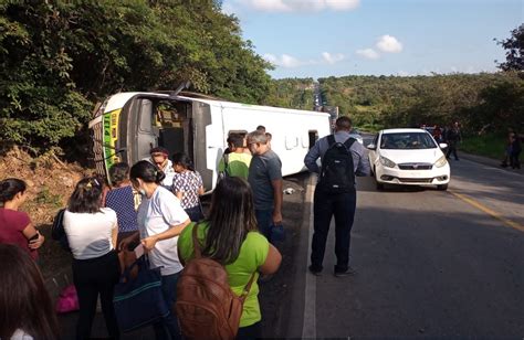 Acidente Grave Envolvendo Nibus E Carro Deixa Morto E Mais De