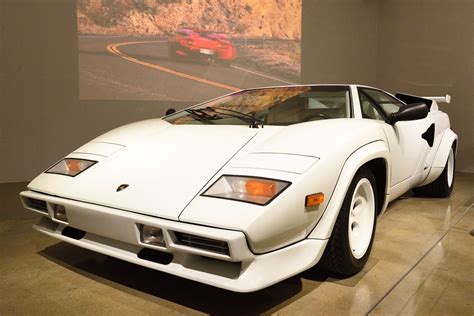 Unveiling the Legend: Lamborghini Countach : A Timeless Masterpiece of ...