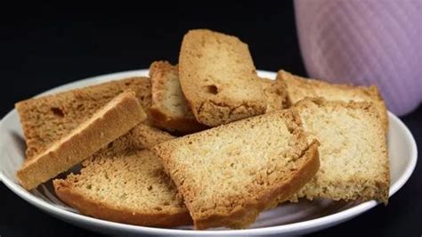 Satnam Buttermilk Rusk Toast Packaging Type Loose G At Rs Kg