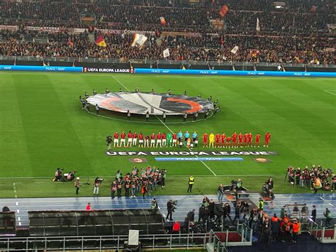 Europa League Roma 21 Milan I Giallorossi Accedono Alla Semifinale