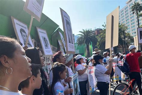 Video Familiares De Personas Desaparecidas Se Manifiestan En Marcha De