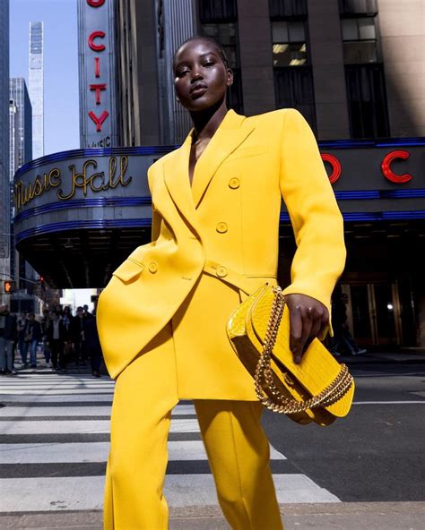 Michael Kors Fall 2022 Ad Campaign Review The Impression