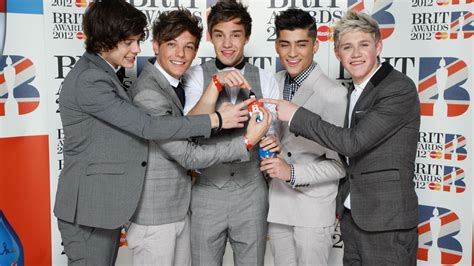 direction  reunite   upcoming brit awards  pay tribute