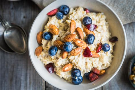 10 Rekomendasi Oatmeal Terbaik Untuk Sarapan Sehat Dengan Rasa Yang