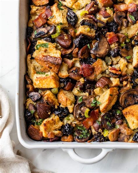 21 Best Stuffing Recipes To Serve With Thanksgiving Turkey