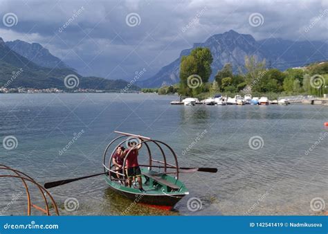 Two Local Men Rowing Shikaras On Dal Lake Srinagar Kashmir Editorial