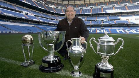 Paco Gento, Real Madrid honorary president and holder of a record six ...