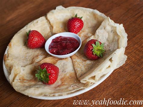 Quick And Easy Breakfast Pancakes With Strawberry Jam Recipe Yeah Foodie