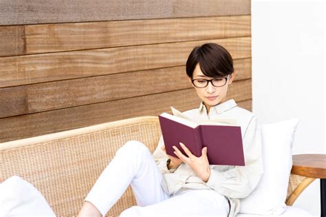 読書好きが勧める！上手な本の見つけ方や時間作りのコツなどをご紹介 おしゃれ照明器具ならmotom