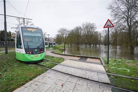 El tranvía de Vitoria Gasteiz será gratuito este martes en el estreno