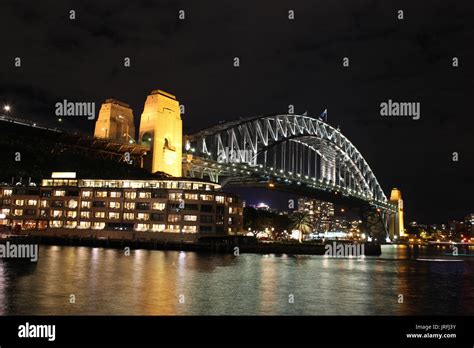 Sydney Harbour Bridge at night, Australia Stock Photo - Alamy