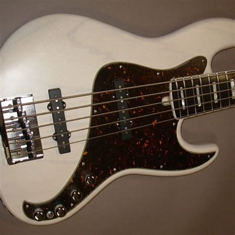 performance yb  bass performance guitar