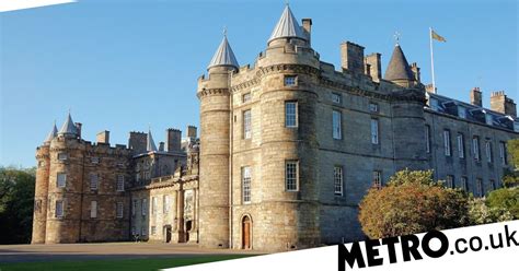 Can You Visit Holyroodhouse Palace Where The Queens Coffin Will Rest