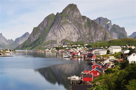 8 Reasons to Love the Lofoten Islands in the Summer | Arctic Norway ...