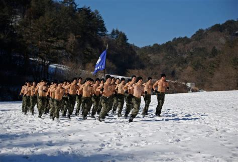 South Korean Special Forces Train In Snow - Business Insider