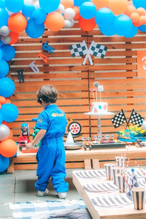 Festa hot wheels em 2024 Decoração de festa infantil tema carros Festa hot wheels Festa hotweels