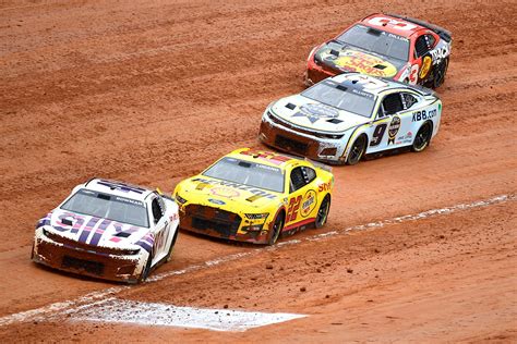 No 14 Nascar Mustang Spins On Last Lap Of 2022 Bristol Dirt Race Video