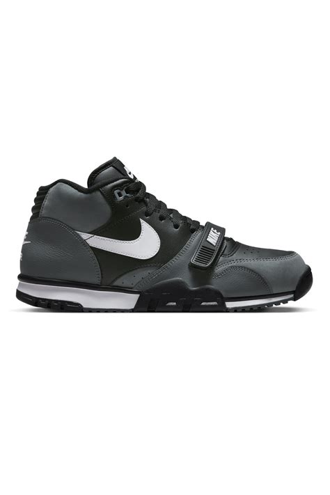 Air Trainer 1 – One Block Down