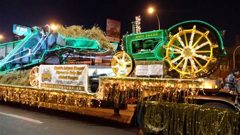 Float with antique farm machines wins award at Santa Claus Parade ...