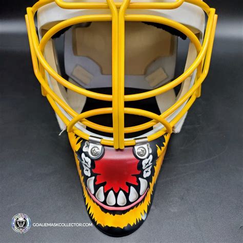 Linus Ullmark Goalie Mask Unsigned 2022-2023 Boston Winter Classic ...