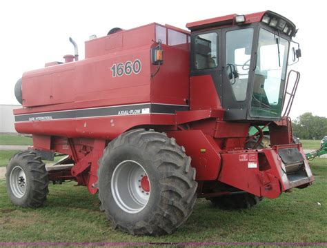 1988 Case IH 1660 Axial Flow Combine In Baldwin City KS Item 2548