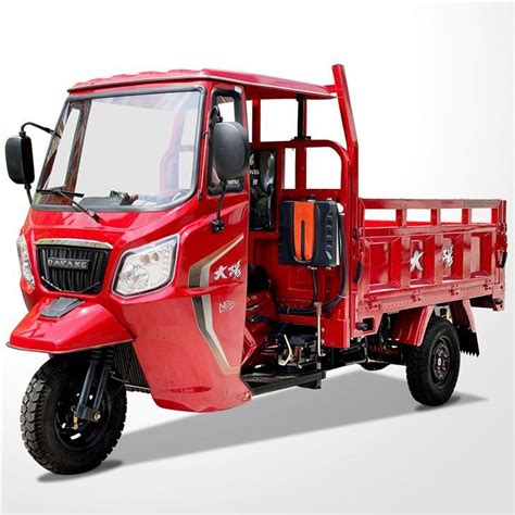 China Customized Semi Cabin 250cc Cargo Motorized Triciclo Fornecedores