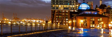 Der Hamburger Fischmarkt Hafenrundfahrt Hamburg