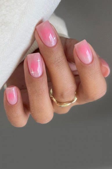 Embrace The Warmth With Radiant Summer Nails Aura Short Nails