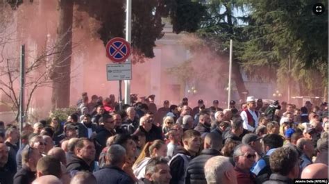 Opozita N Shqip Ri Proteston Brenda Dhe Jasht Kuvendit Alsat