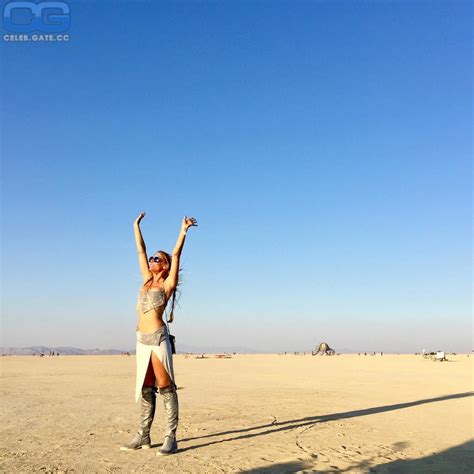 Sonya Kraus Nude Pictures Onlyfans Leaks Playboy Photos Sex Scene Uncensored