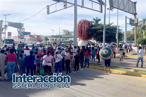 Bloquean Maestros Y Padres De Familia En El Bulevar De Las Naciones En