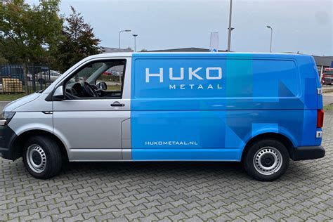 Huko Metaal bedrijfswagen wrap - Signpost B.V.