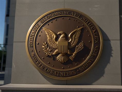 Sec Signals Enforcement Action To Robinhood Amid Crypto Controversy