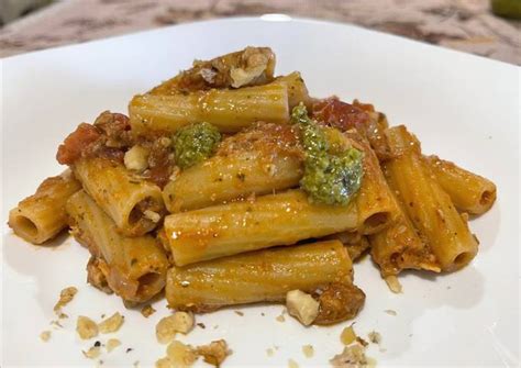 Ricetta Tortiglioni Con Tonno Pomodorini Pesto Alla Genovese E Noci