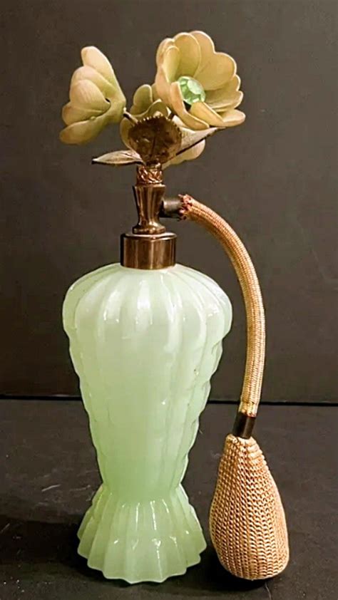 Pin By Beth Veazy On Sculptor In Pretty Perfume Bottles Vintage