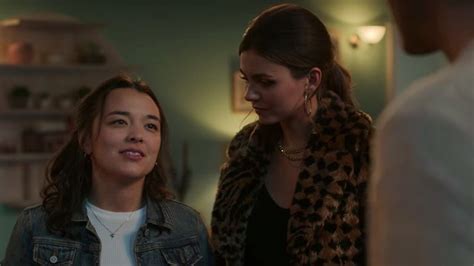 Why Alicia From The Sex Lives Of College Girls Looks So Familiar