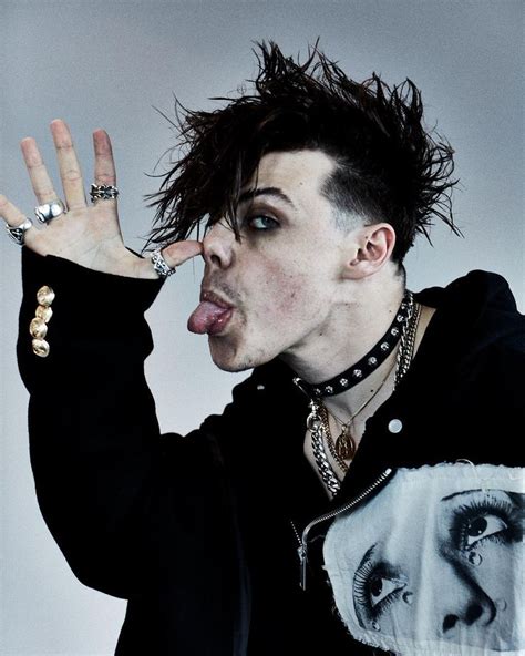 Yungblud On Instagram They Misunderstand U Pull This Face 👅🖤