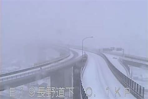 【画像】大雪 中央道などストップ 関東甲信で道路の通行止め始まる｜ニフティニュース