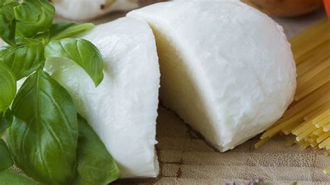 Mozzarella Della Val Trebbia Di Cascina Bosco Gerolo Richiamo Per